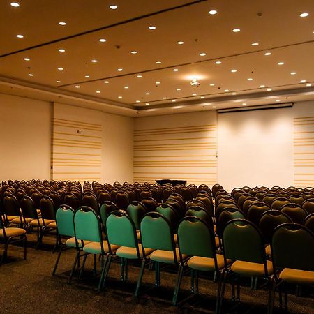 Mercure Macae Bagian luar foto