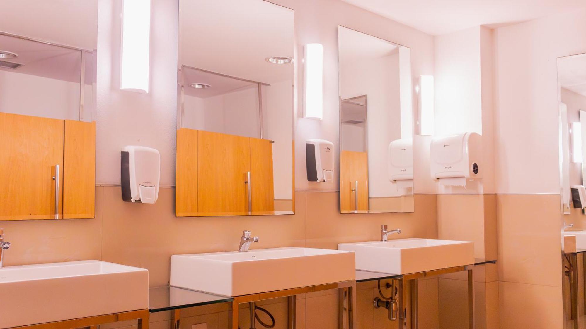 Mercure Macae Bagian luar foto